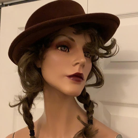 NWOT brown velour hat - Picture 2 of 6